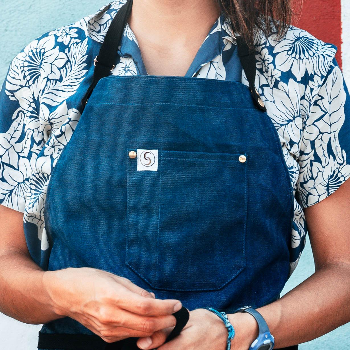 chef's satchel aprons for less