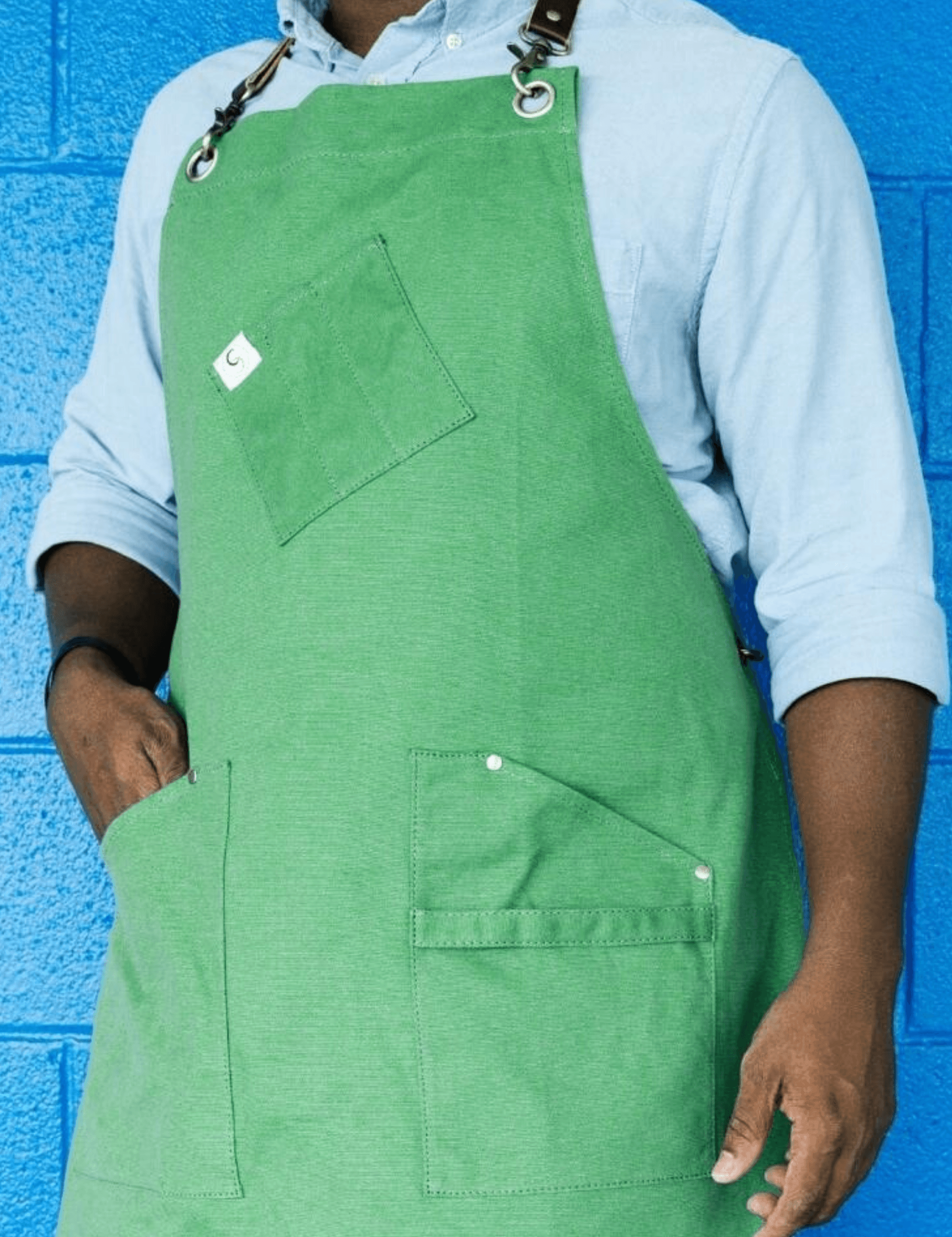 leather strap aprons for bartenders