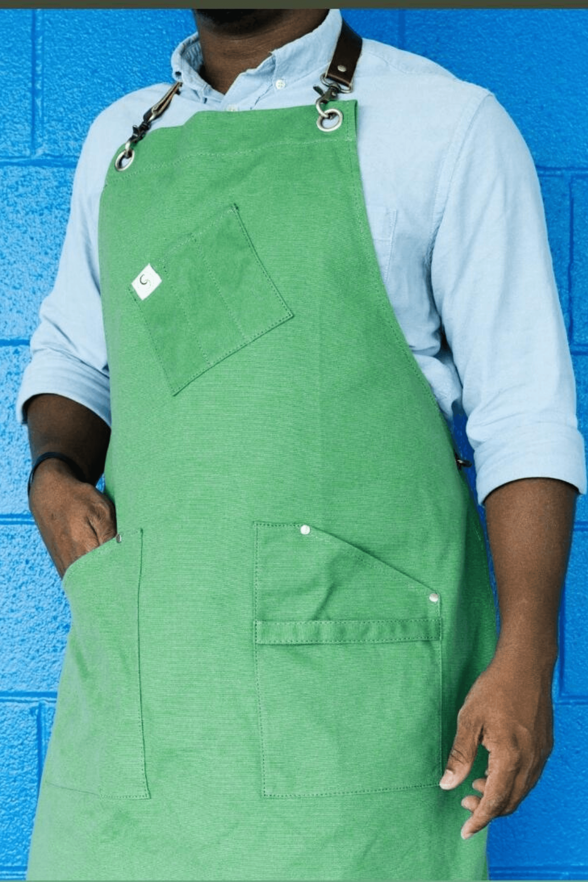 leather strap aprons for bartenders