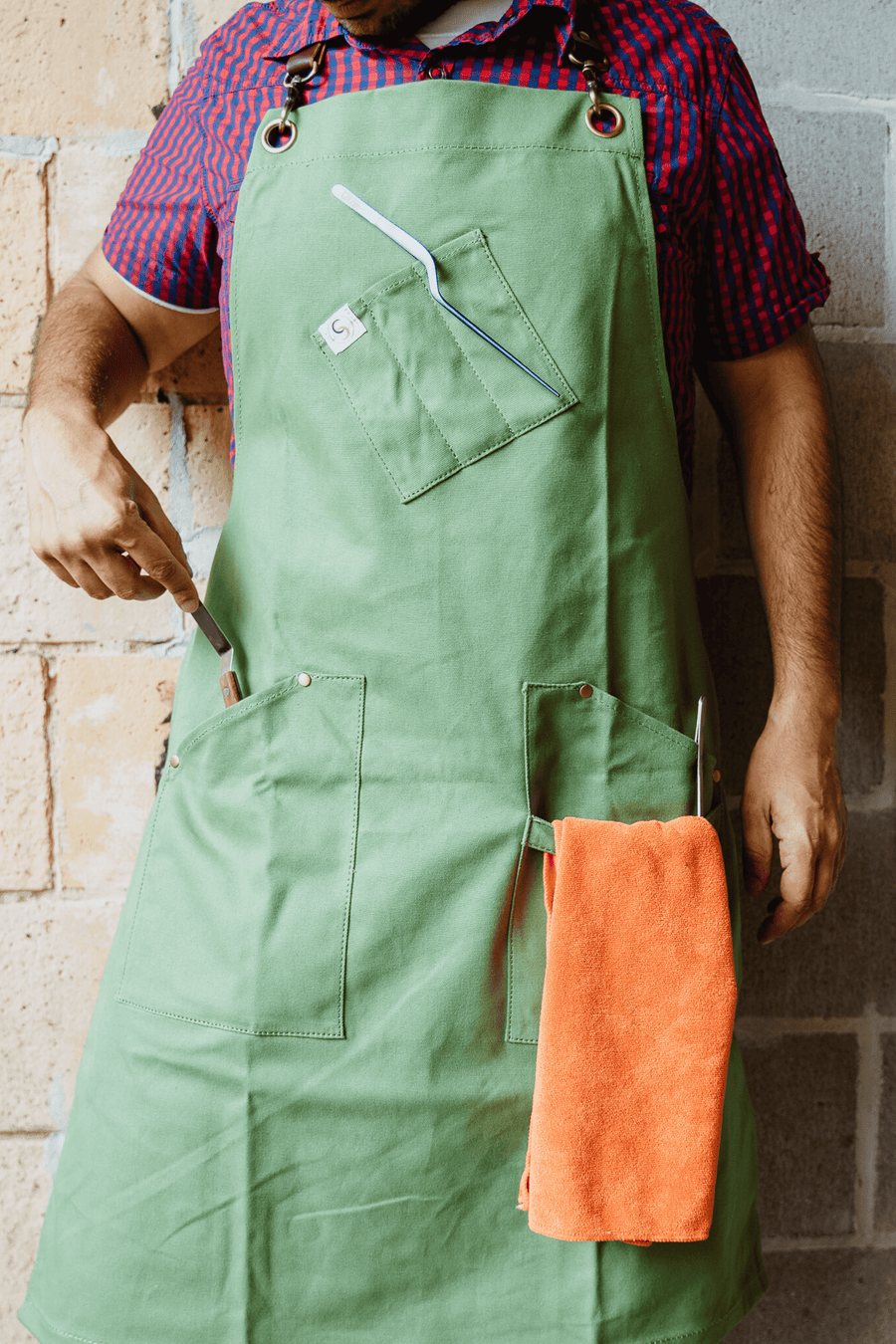 leather strap aprons for bartenders